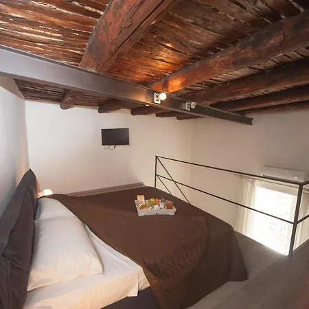 Salvator Rosa 78 Couette-café 3*