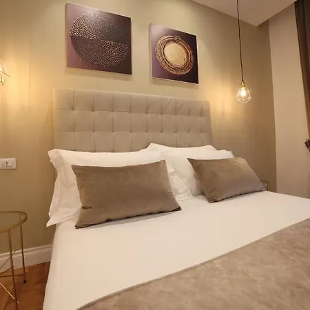Sant'elmo Con Parcheggio Interno * Naples