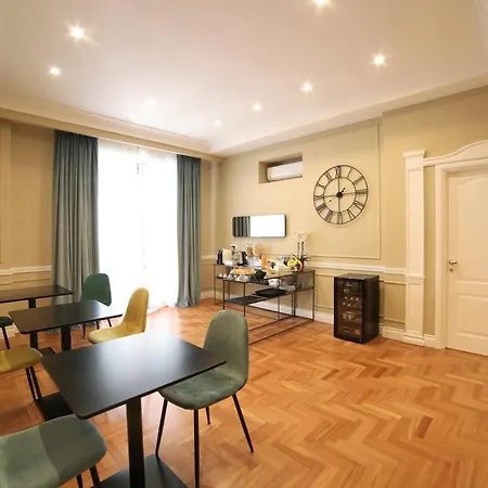 Sant'elmo Con Parcheggio Interno *