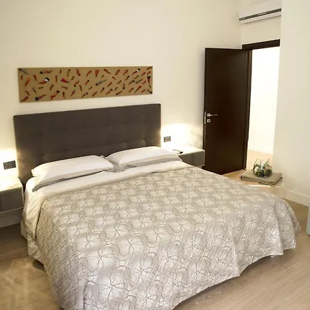 Fafgrandsuitenapoli Holiday home *