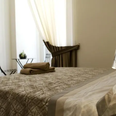 Holiday home Fafgrandsuitenapoli *