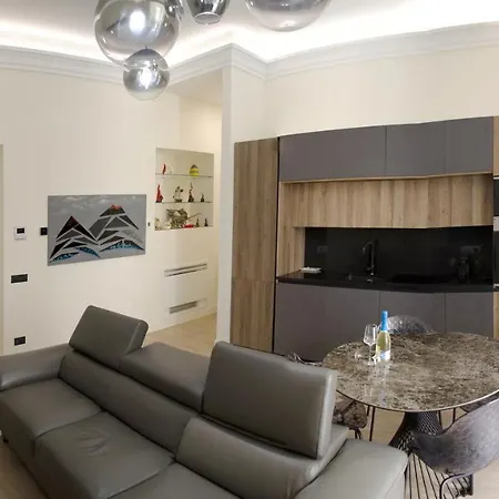 Holiday home Fafgrandsuitenapoli