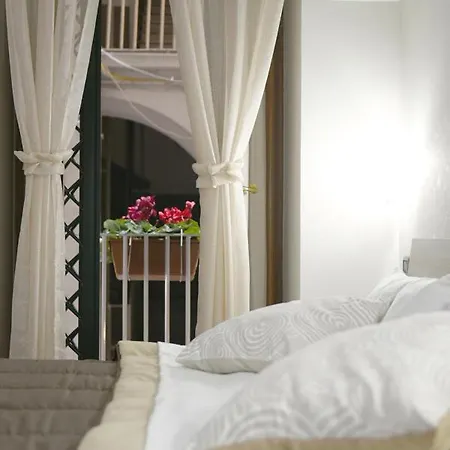 Apartment Montesantogroup Naples