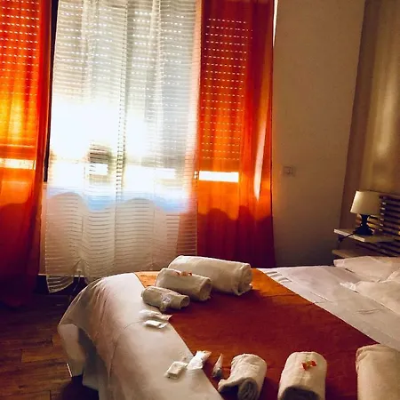 Central Station Deluxe Bed & Breakfast *
