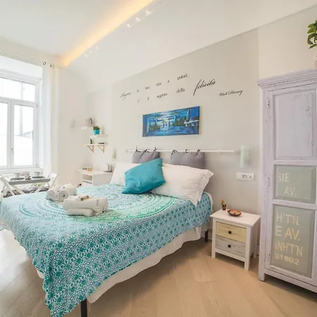 Bed & Breakfast Bed In *