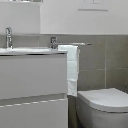 לינה וארוחת בוקר Piano Nobile 2*
