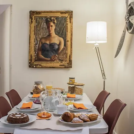 Bed & Breakfast Baru In Chiaia Naples