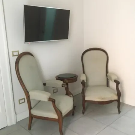 Ciro A Maschio Angioino * Nápoles