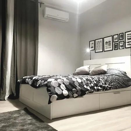 Bed & Breakfast Ampia Fiera Naples