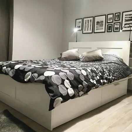 Ampia Fiera Naples
