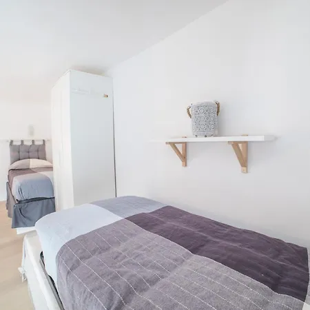 Bed In Naples