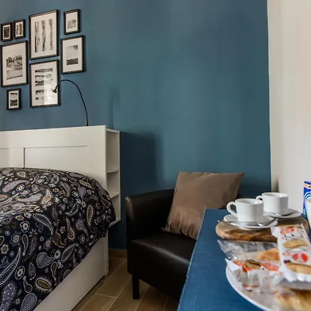 Bed & Breakfast Ampia Fiera Naples