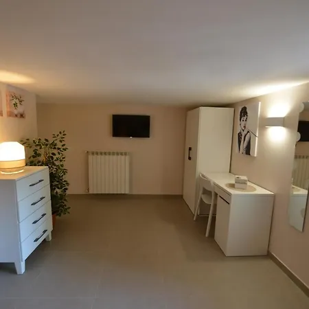 Dioclezianorooms Bed & Breakfast Naples