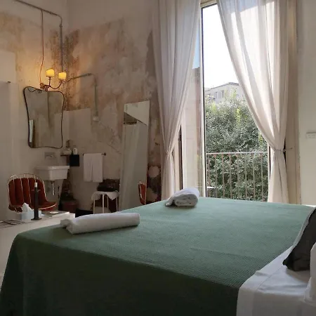 Primopiano Bed & Art Bed & Breakfast