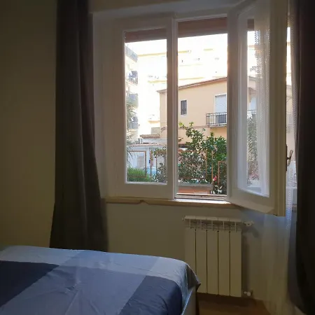 Bed & Breakfast Ampia Fiera Naples