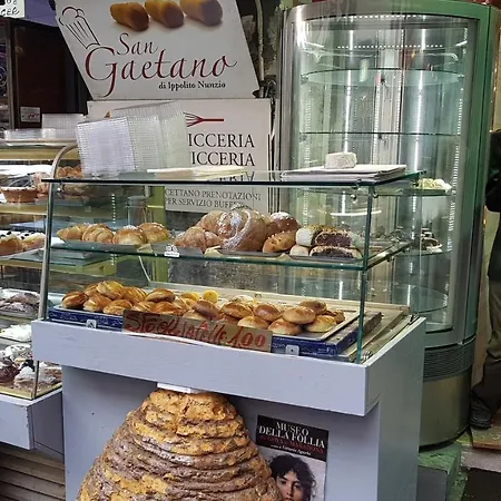 Bed & Breakfast Metro Duomo Naples