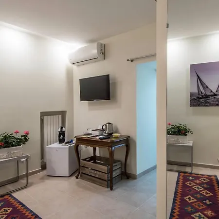 Bed & Breakfast Baru In Chiaia Naples