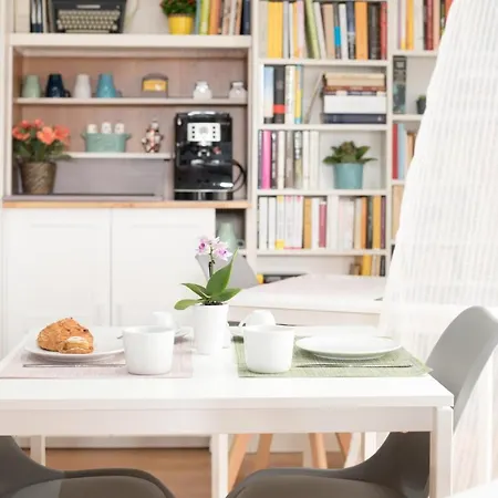 Starnone Bed&book Bed & Breakfast Naples