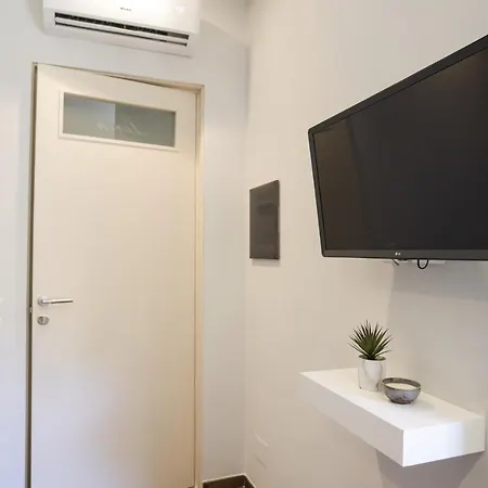 Bed & Breakfast Palepoli House *