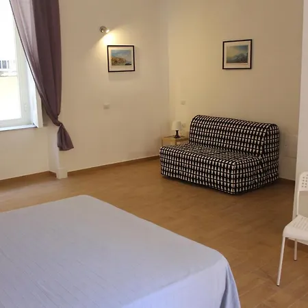 Bed & Breakfast Casa Laura Oliva Mancini *