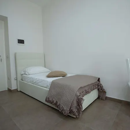 Philip Royal 3* Naples