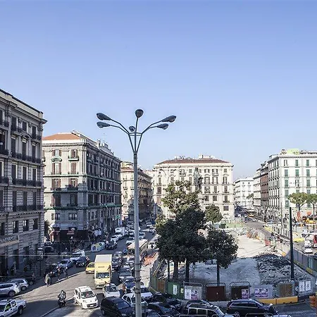 Garibaldi Square 2* Naples