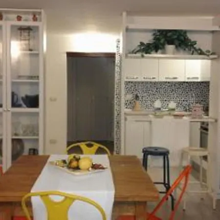 Apartment Nini Short Lets Naples
