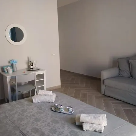 Napoletano * Nápoles