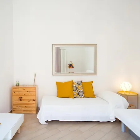 Centro - Duomo Holiday home Naples