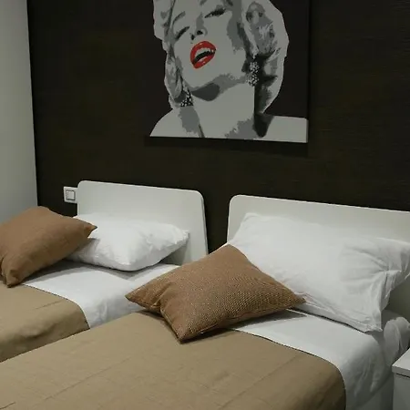 Konukevi Mascalzone Latino Luxury 2*