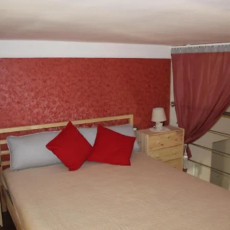 Casa Cairoli *