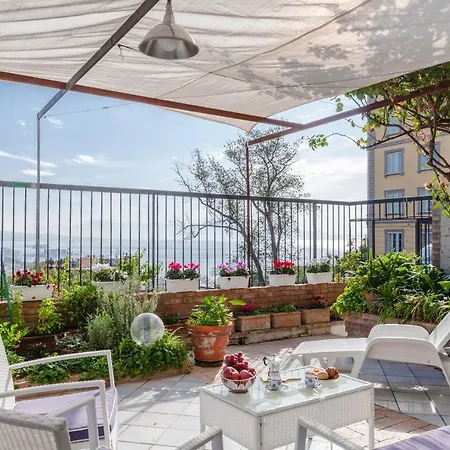 Casa Rosa - Sea View & Terrace Apartment Neapel