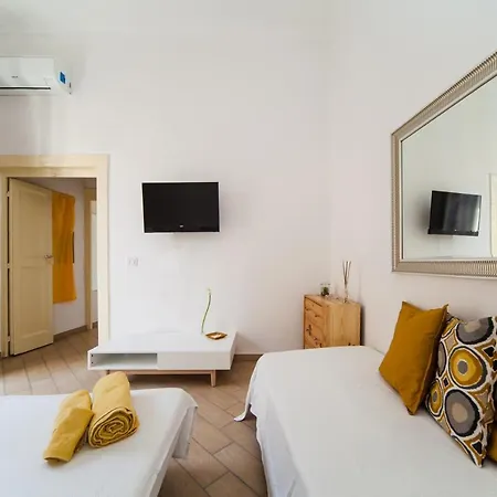 Centro - Duomo Holiday home Naples