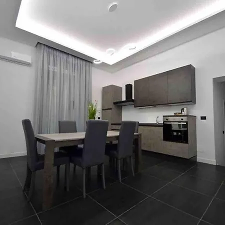 Apartment Quarantotto Naples