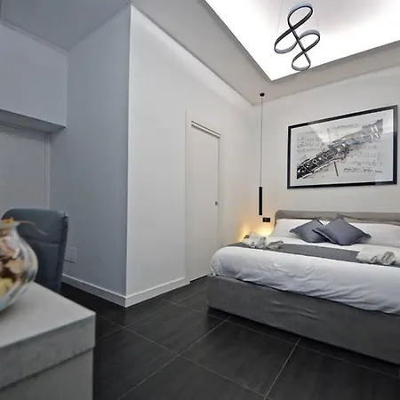 Quarantotto Apartment *
