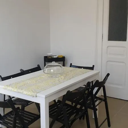 Maga Station Naples