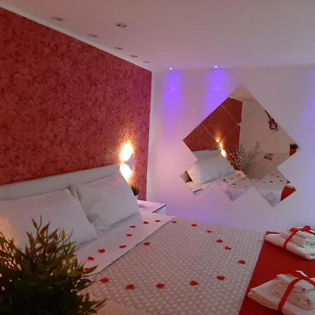 Bed & Breakfast Red House *