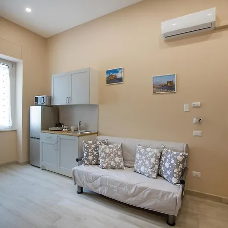 Casa Cavaliere Oda ve Kahvaltı Napoli