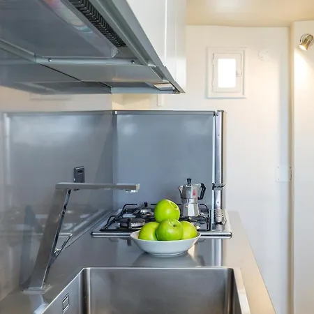 Apartment Vesuvio With Sea View By Wonderful Italy