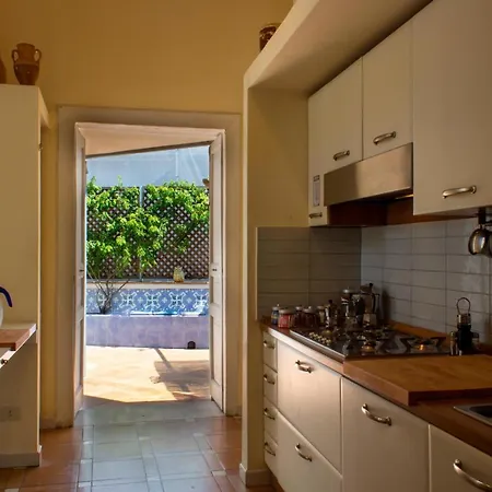 Dimora Dei Giganti Apartment *