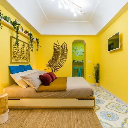 The Nest - Chiaia Apartment *