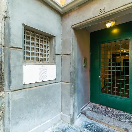 The Nest - Chiaia * Naples