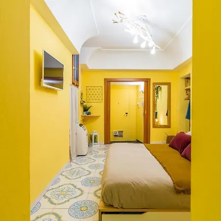 The Nest - Chiaia Apartment