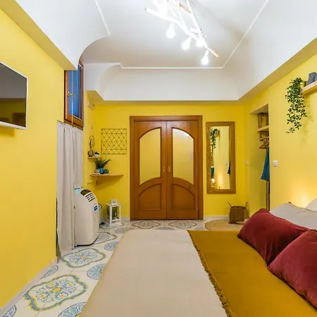 Apartment The Nest - Chiaia *