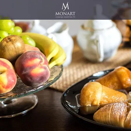 Bed & Breakfast Monart Hospitality Cavour 2*