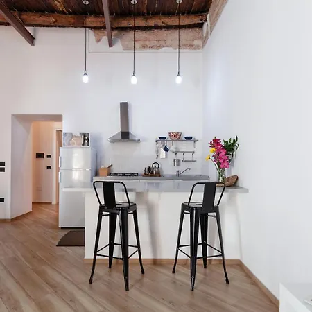 Apartment Moderno Nel Centro Storico Naples