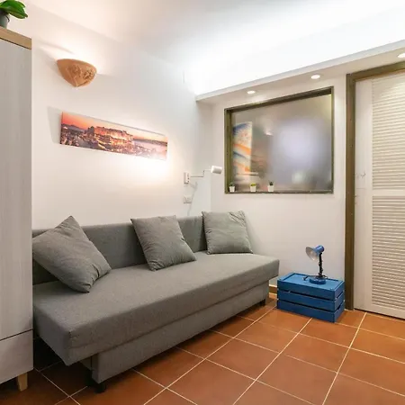 Holiday home Donnare Casavacanza - Historic Center Of *