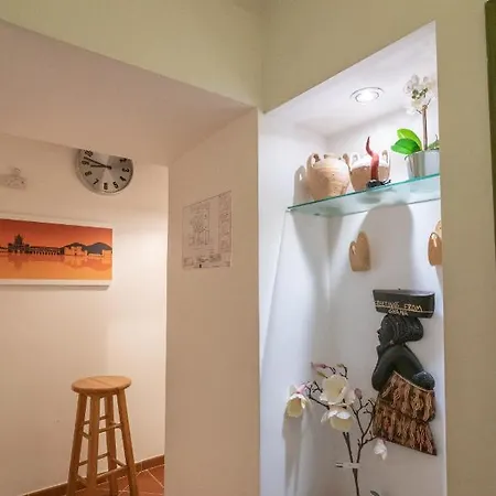 Donnare Casavacanza - Historic Center Of Holiday home