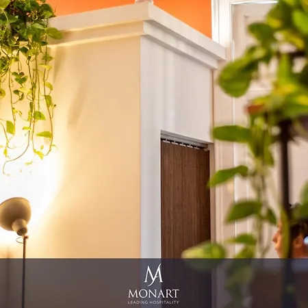 Monart Hospitality Cavour Bed & Breakfast 2*