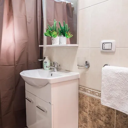Chiaia Premium Flat, Center, Near Seaside Apartment